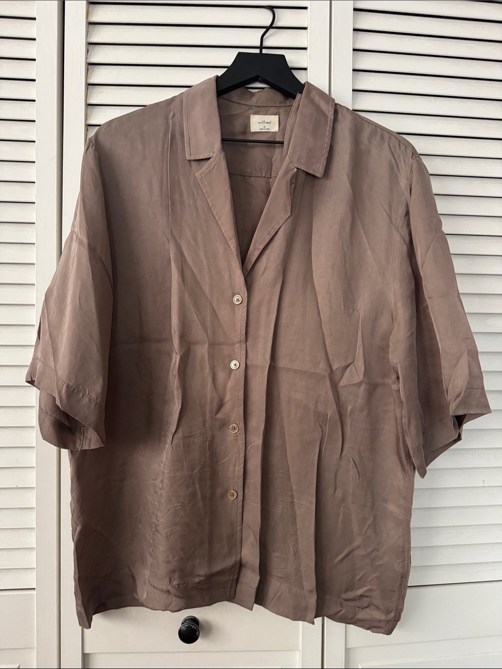 Aritzia Wilfred Taupe Collared Shirt